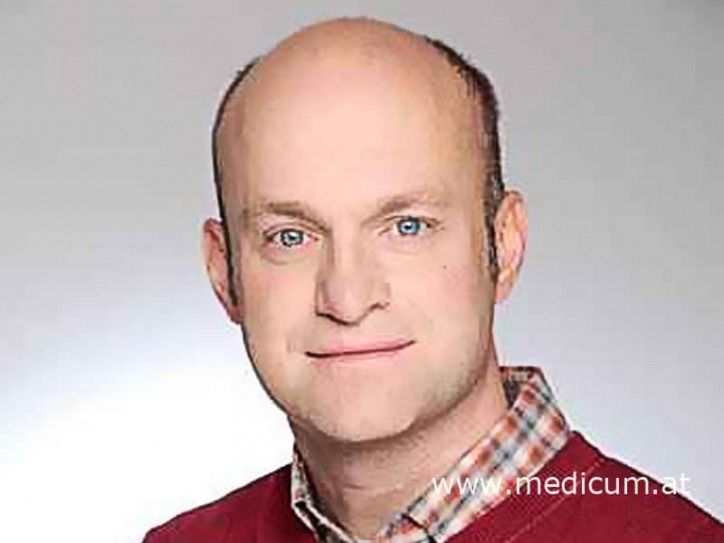 Dr. med. Univ. Peter Vychytil